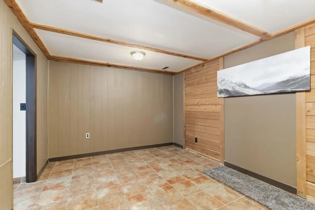 1315 Lake Michigan Crescent SE Calgary AB T2J 3E9