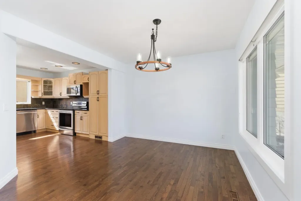 1315 Lake Michigan Crescent SE Calgary AB T2J 3E9