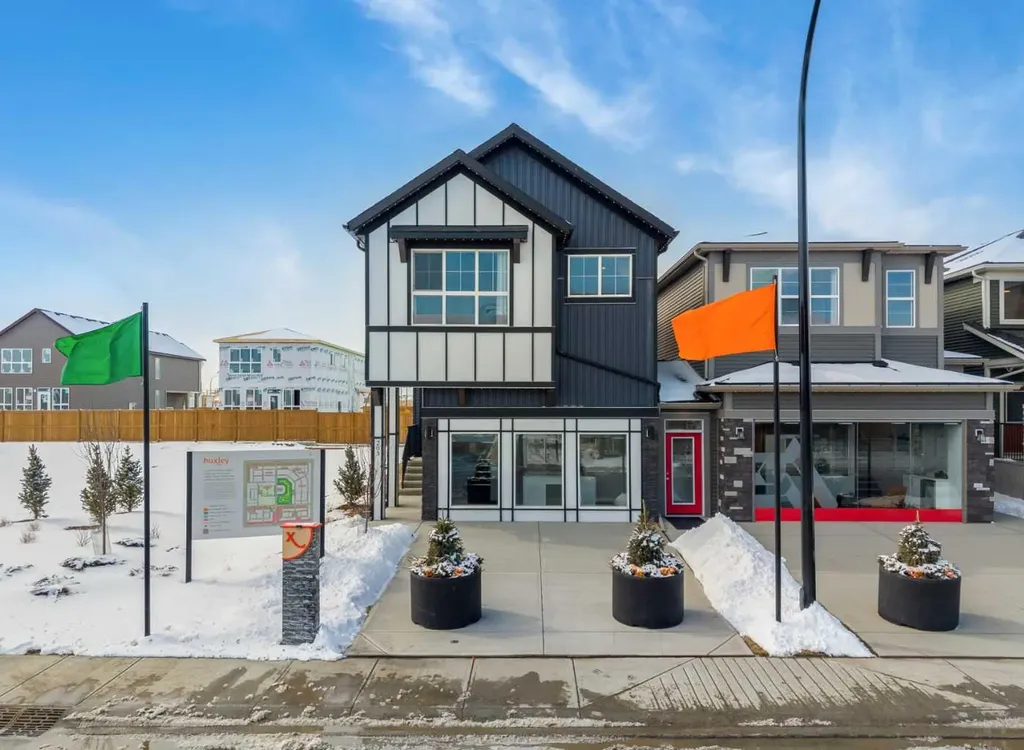 203 Huxland Path NE Calgary AB T2A 5Z9