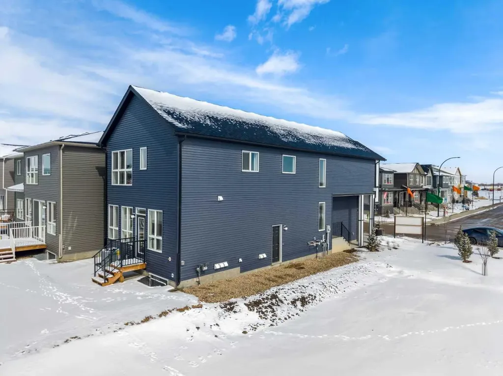 203 Huxland Path NE Calgary AB T2A 5Z9