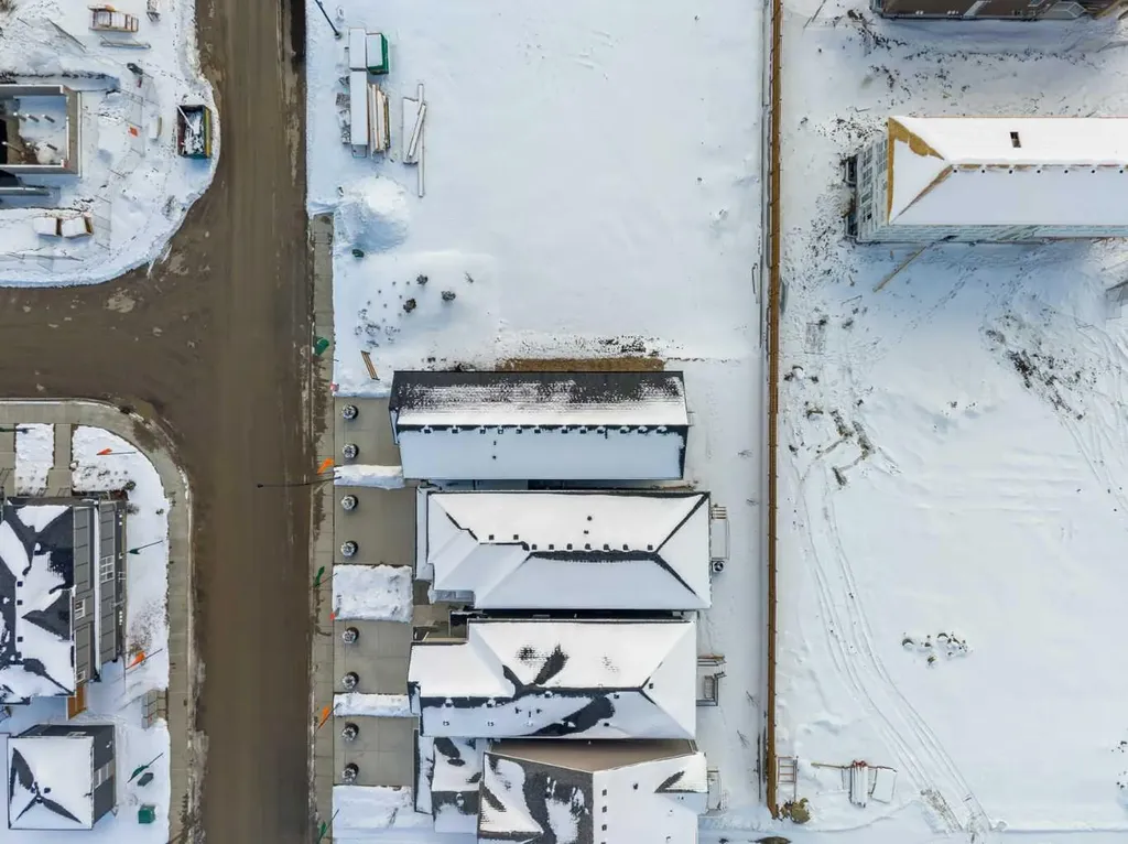 203 Huxland Path NE Calgary AB T2A 5Z9