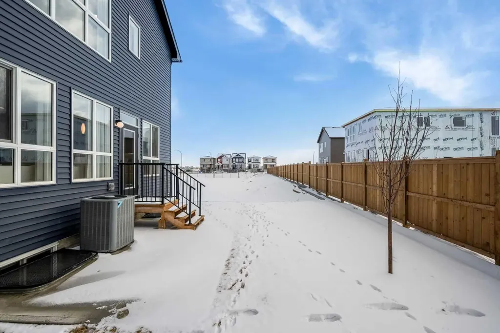 203 Huxland Path NE Calgary AB T2A 5Z9