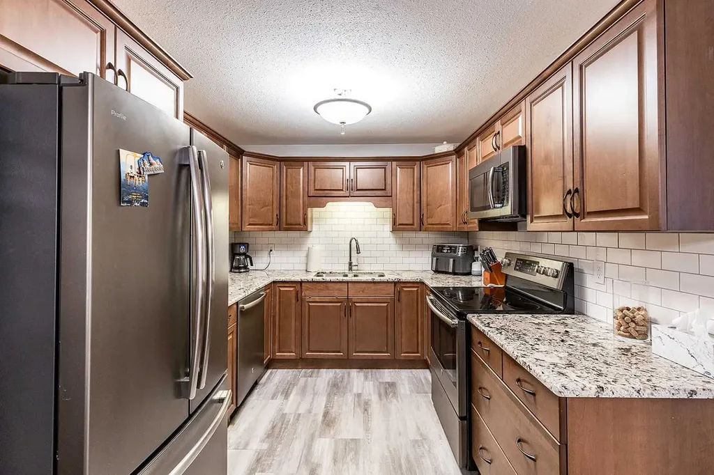 1165 16 Street NE Medicine Hat AB T1C 1P7