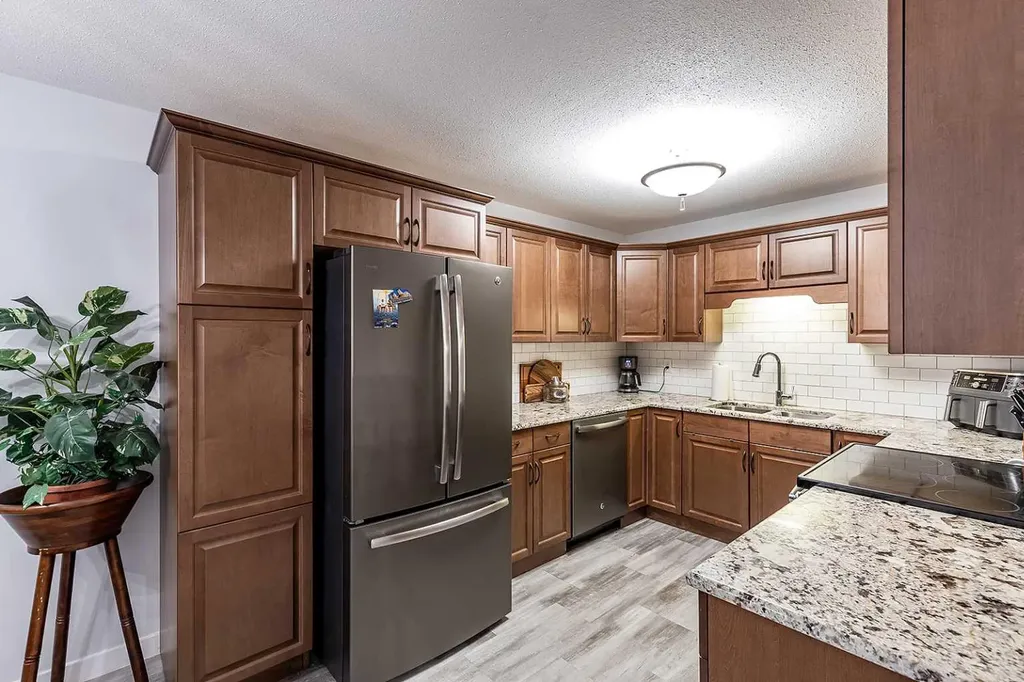 1165 16 Street NE Medicine Hat AB T1C 1P7