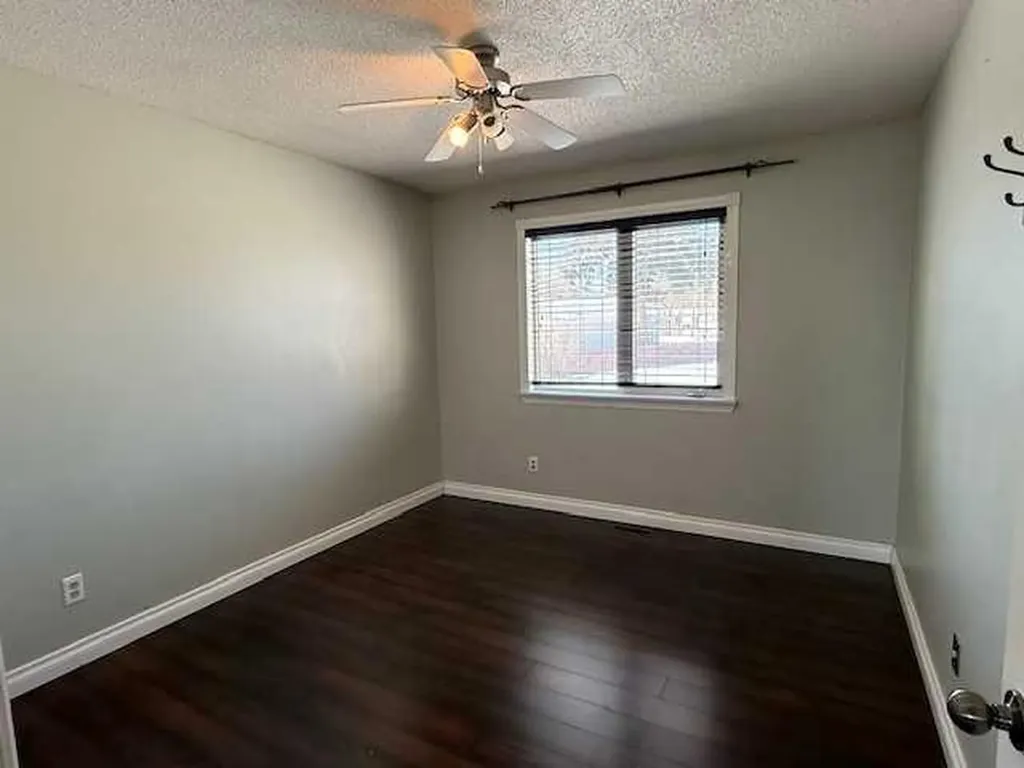 4807 51 Street Fort Vermilion AB T0H 1N0