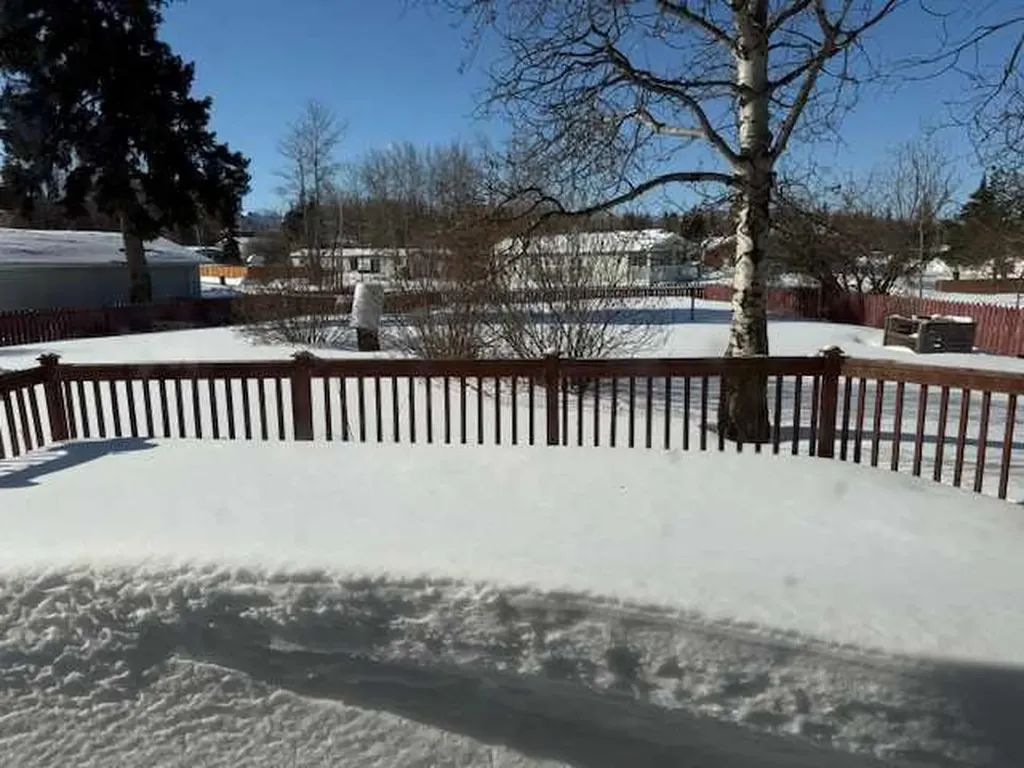4807 51 Street Fort Vermilion AB T0H 1N0