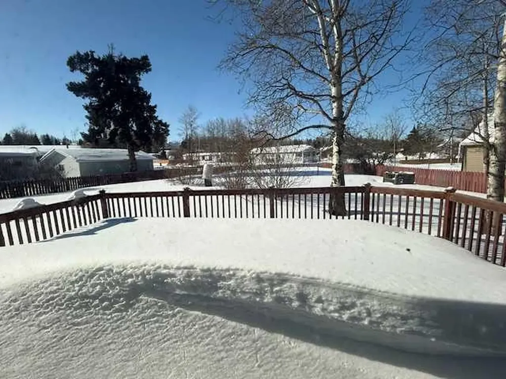 4807 51 Street Fort Vermilion AB T0H 1N0