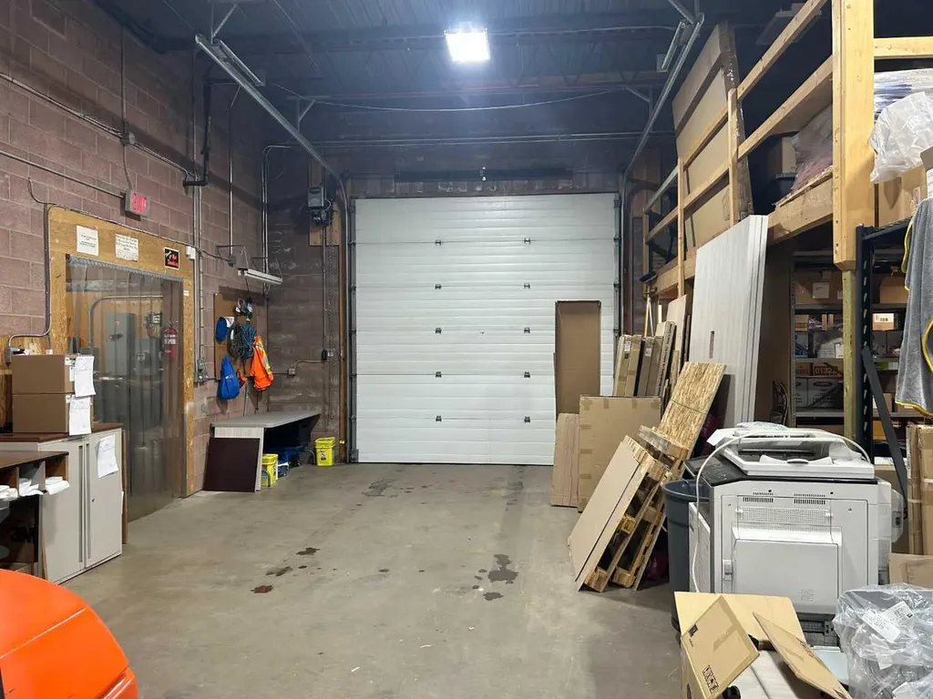 939 Kingsway Avenue SE Medicine Hat AB T1A 2X6