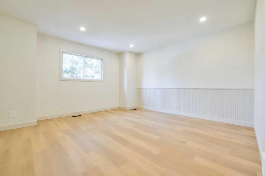 264 Cedarwood Park SW Calgary AB T2W 5X6