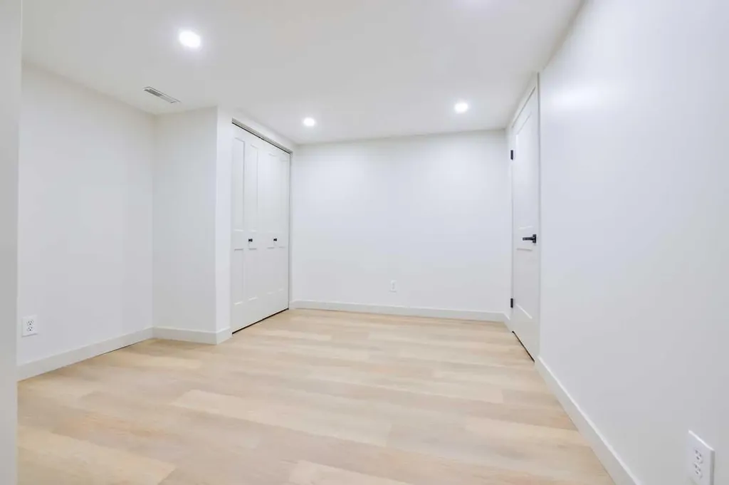 264 Cedarwood Park SW Calgary AB T2W 5X6