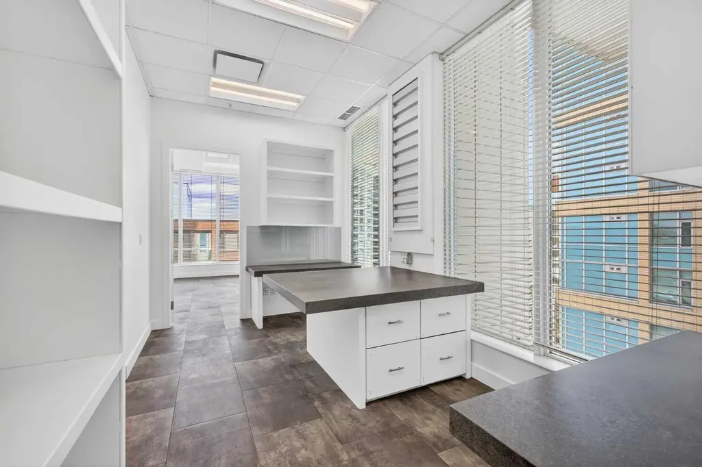 888 4 Avenue SW Calgary AB T2P0V2
