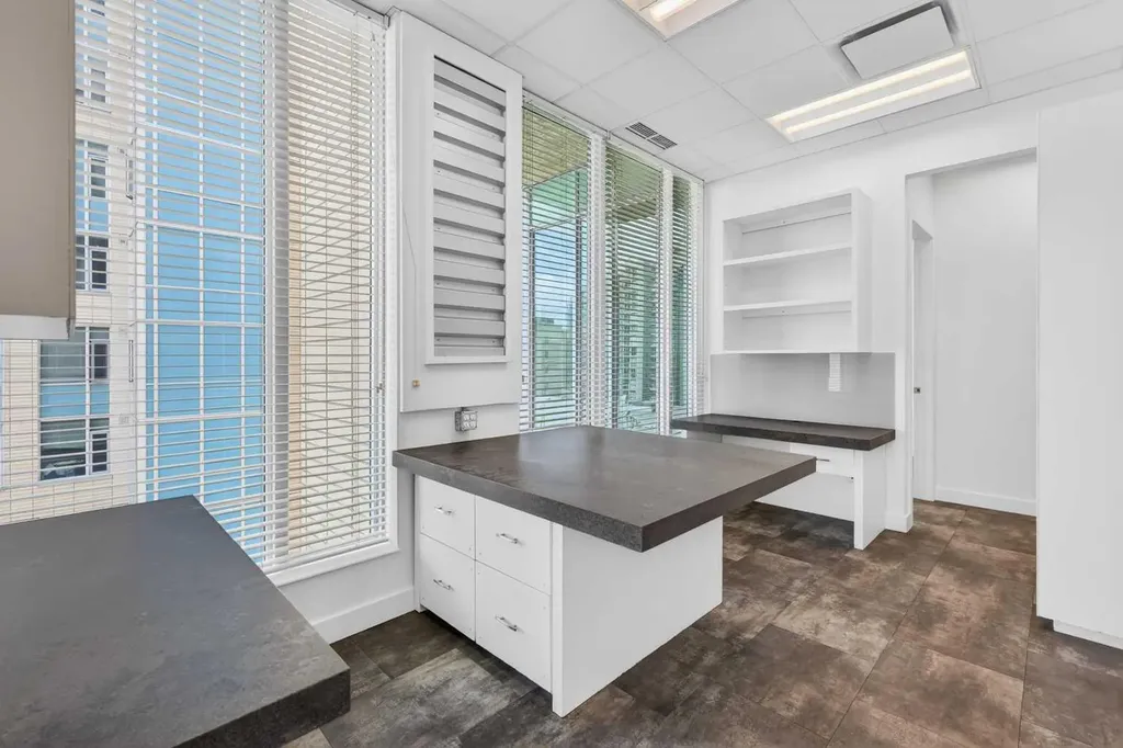 888 4 Avenue SW Calgary AB T2P0V2