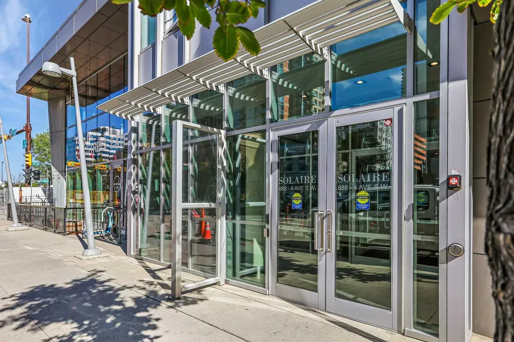 888 4 Avenue SW Calgary AB T2P0V2
