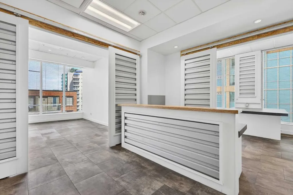 888 4 Avenue SW Calgary AB T2P0V2
