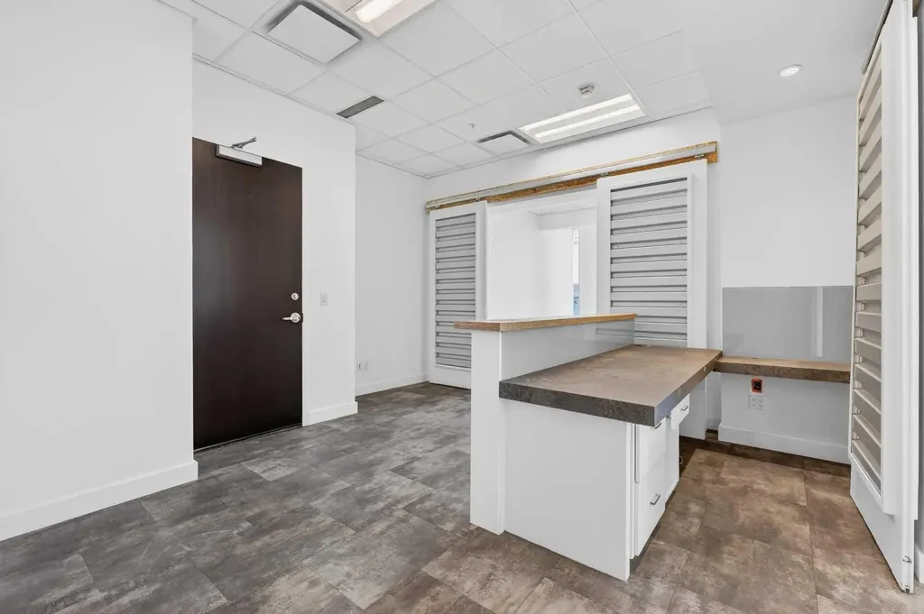 888 4 Avenue SW Calgary AB T2P0V2