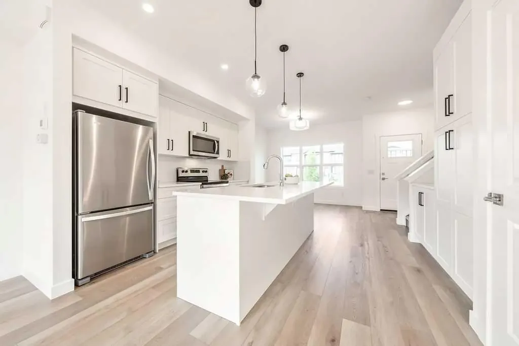 525 River Heights Drive Cochrane AB T4C 3E3