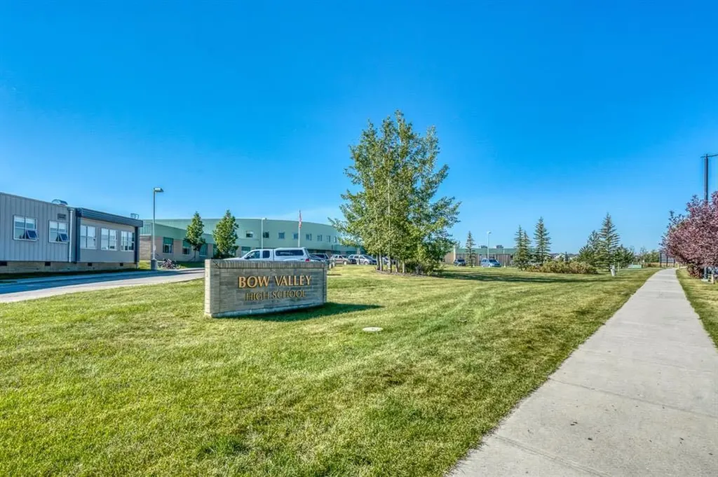 525 River Heights Drive Cochrane AB T4C 3E3