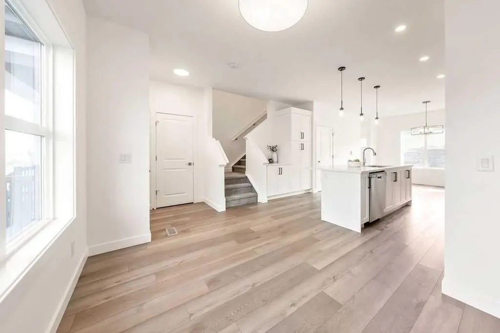 525 River Heights Drive Cochrane AB T4C 3E3