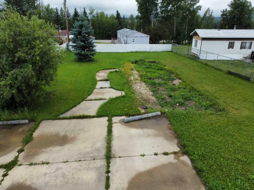 509 3 Avenue Avenue Fox Creek AB T0H1P0