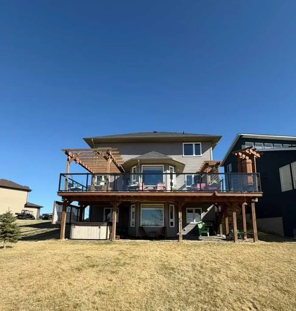 42 White Pelican Way Lake Newell Resort AB T1R 0X5