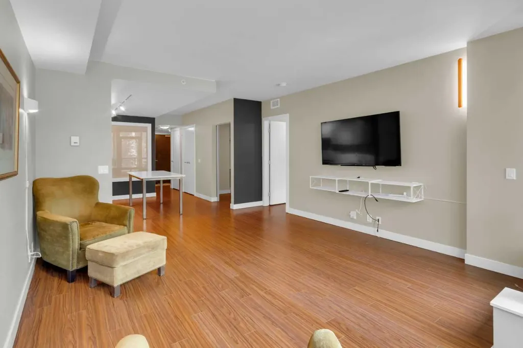 222 Riverfront Avenue SW Calgary AB T2P0X2