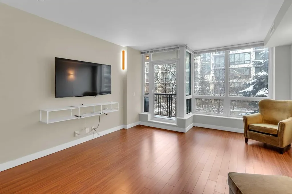 222 Riverfront Avenue SW Calgary AB T2P0X2