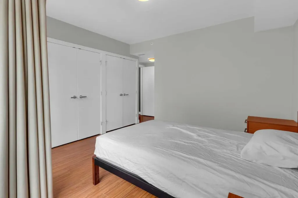 222 Riverfront Avenue SW Calgary AB T2P0X2