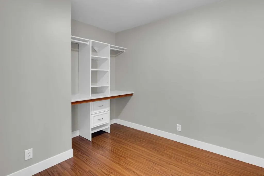222 Riverfront Avenue SW Calgary AB T2P0X2