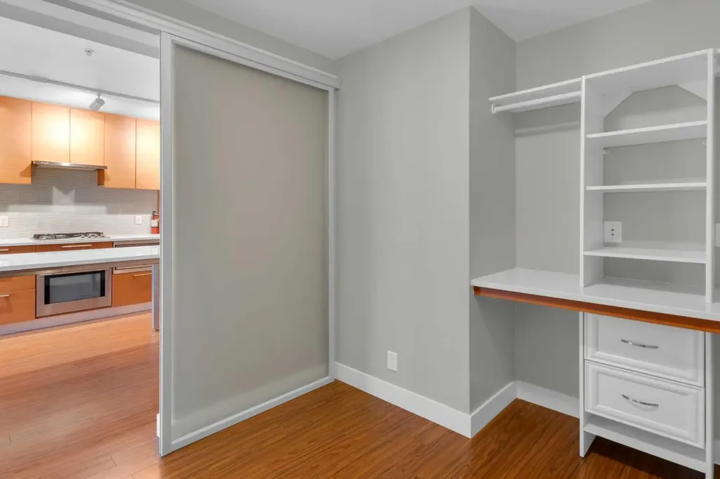 222 Riverfront Avenue SW Calgary AB T2P0X2