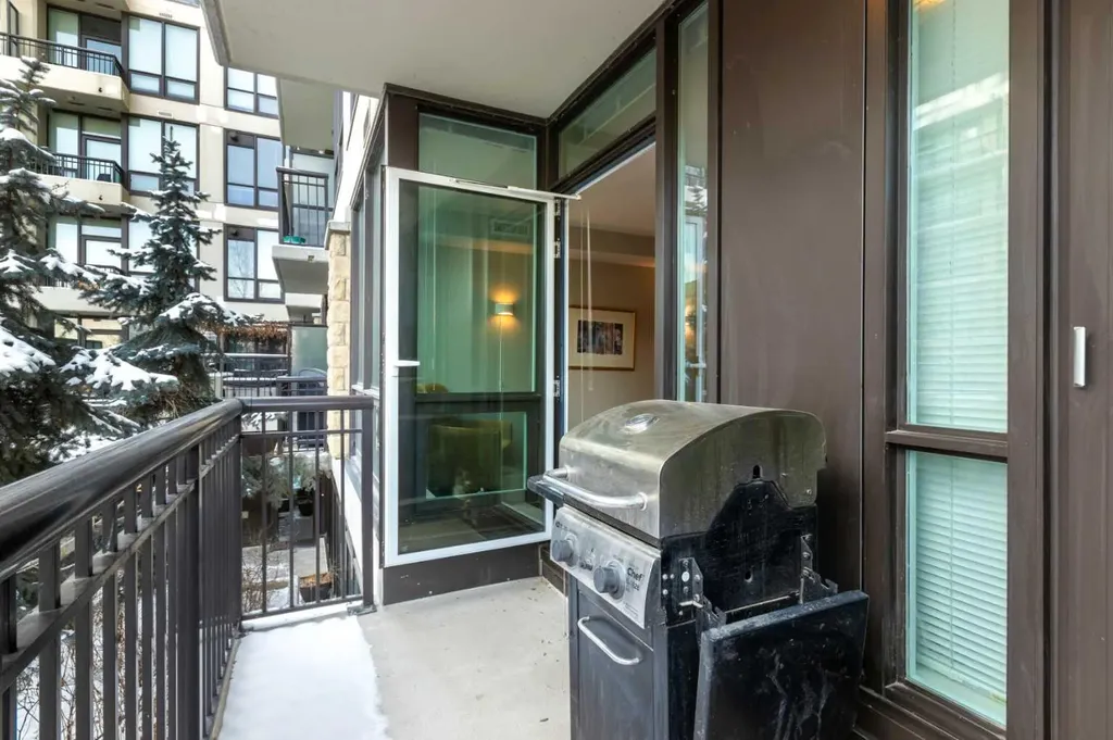 222 Riverfront Avenue SW Calgary AB T2P0X2