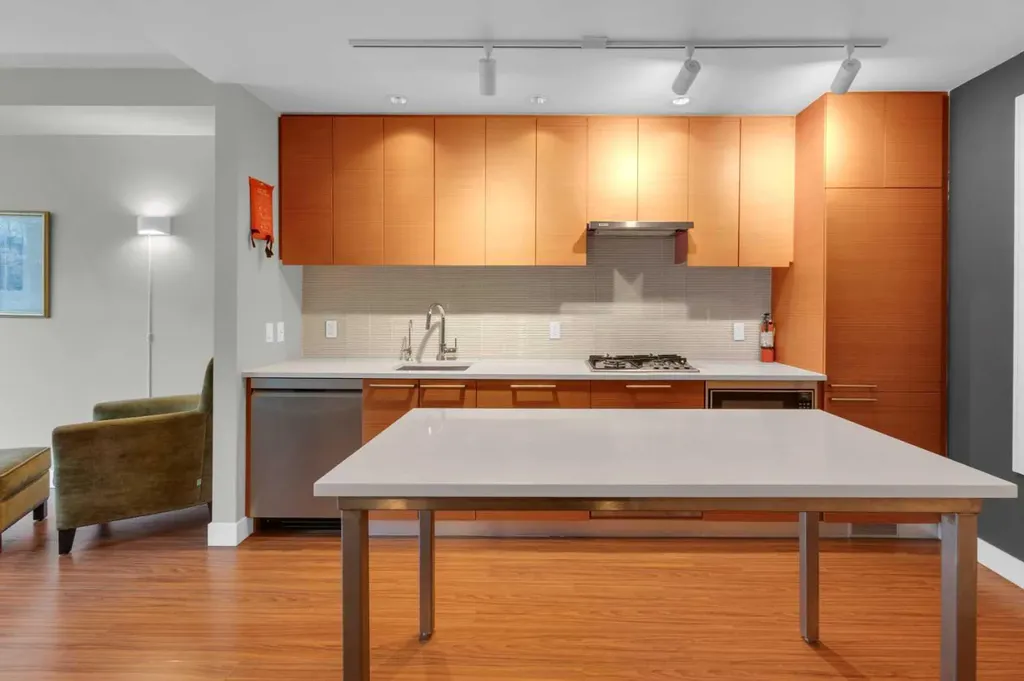 222 Riverfront Avenue SW Calgary AB T2P0X2