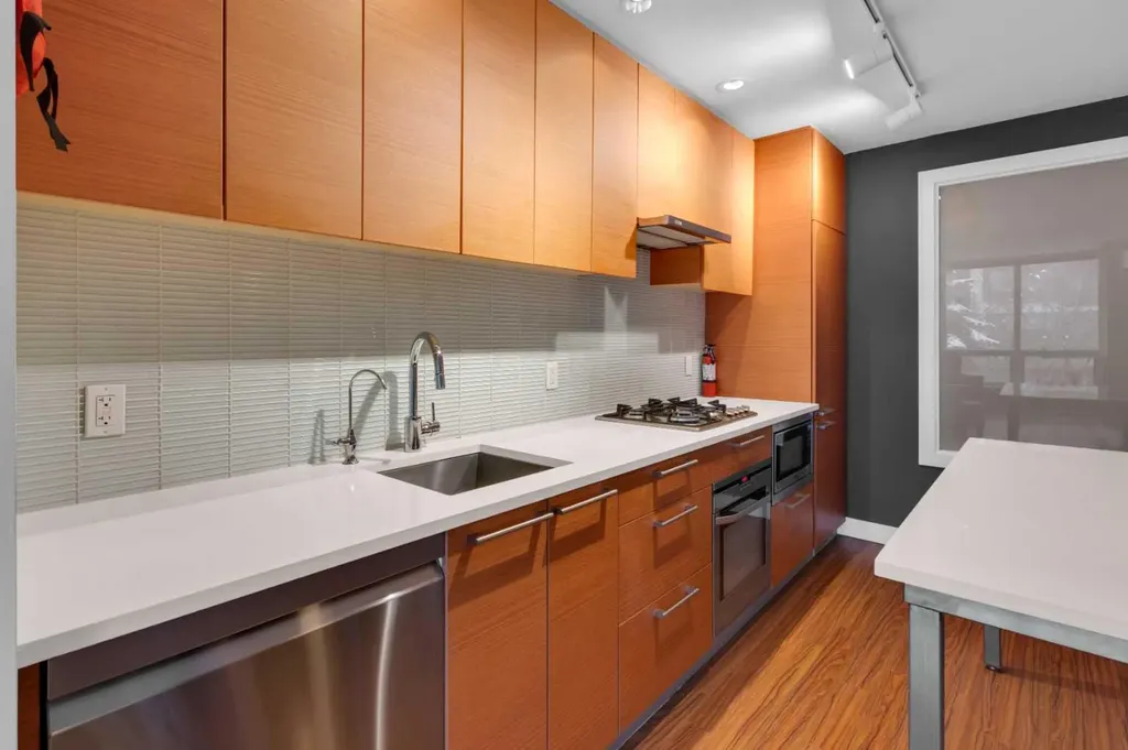 222 Riverfront Avenue SW Calgary AB T2P0X2