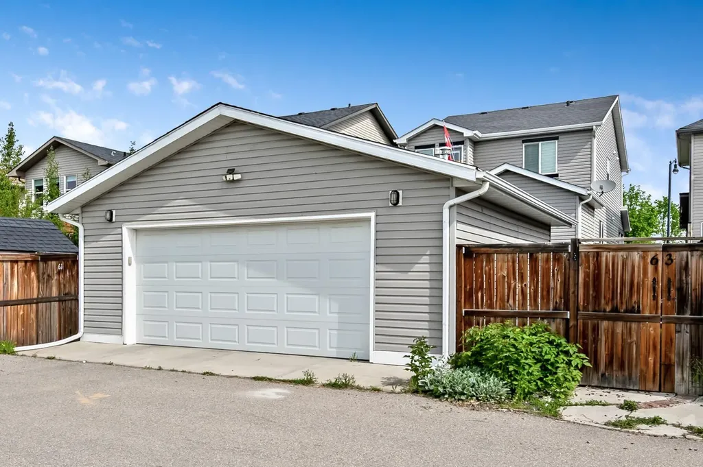61 Drake Landing Loop Okotoks AB T1S 0N3