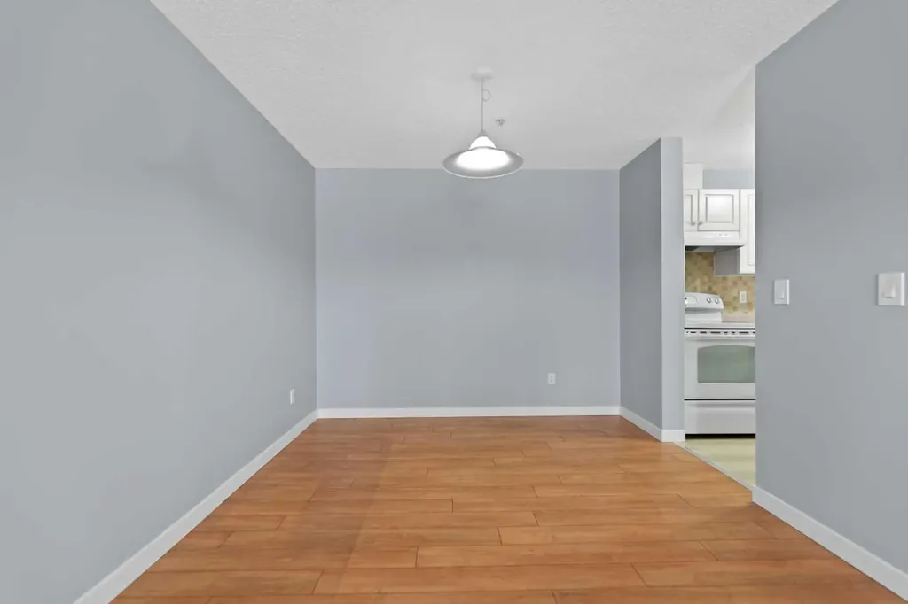 6224 17 Avenue SE Calgary AB T2A 7X8