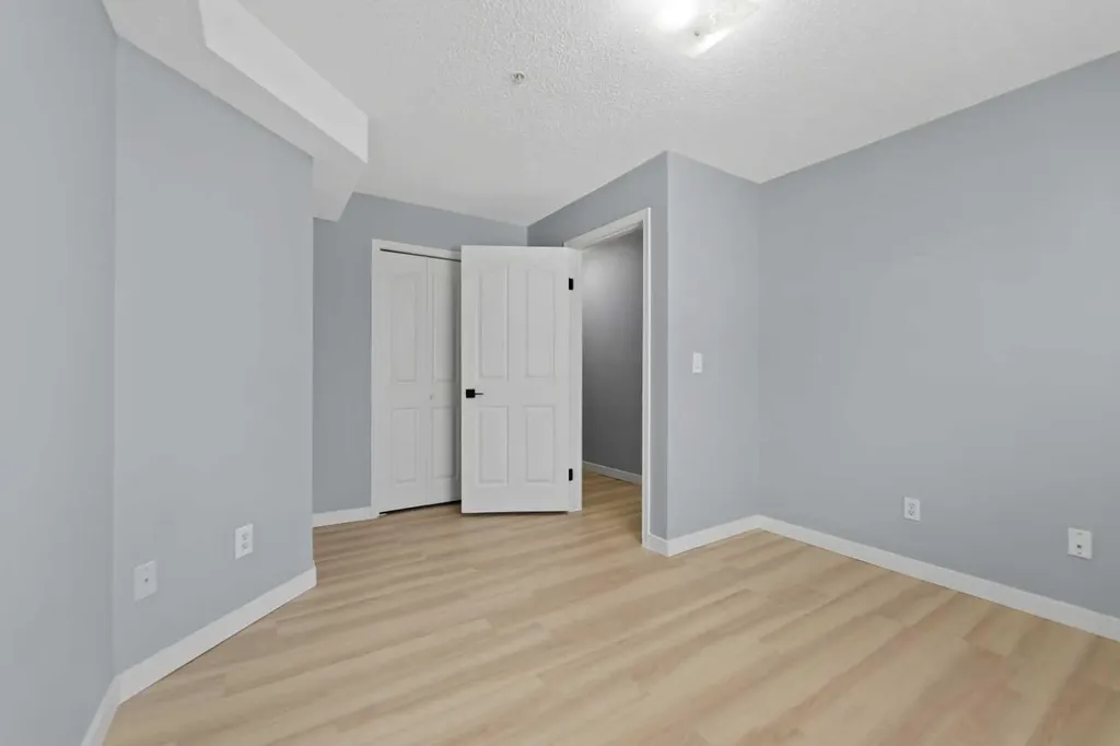 6224 17 Avenue SE Calgary AB T2A 7X8