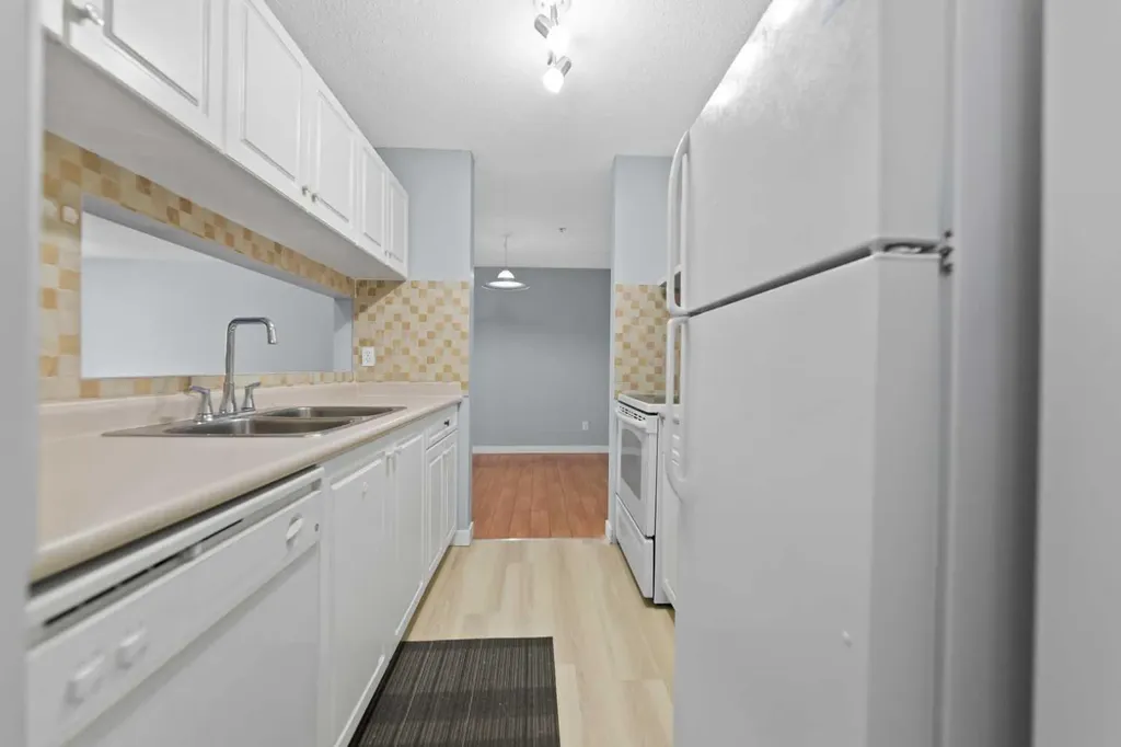 6224 17 Avenue SE Calgary AB T2A 7X8