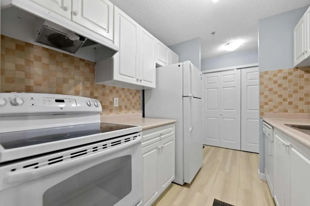 6224 17 Avenue SE Calgary AB T2A 7X8