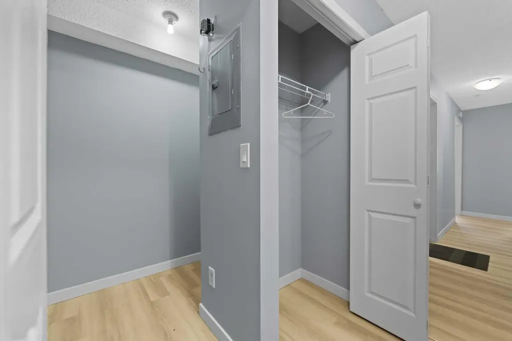 6224 17 Avenue SE Calgary AB T2A 7X8