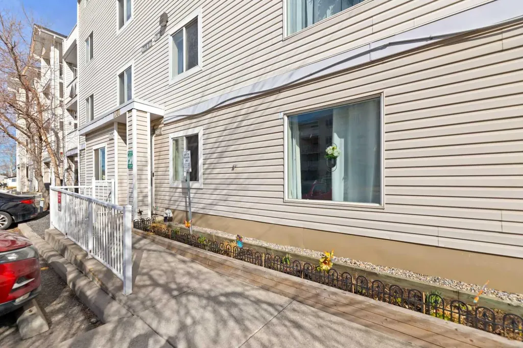 6224 17 Avenue SE Calgary AB T2A 7X8