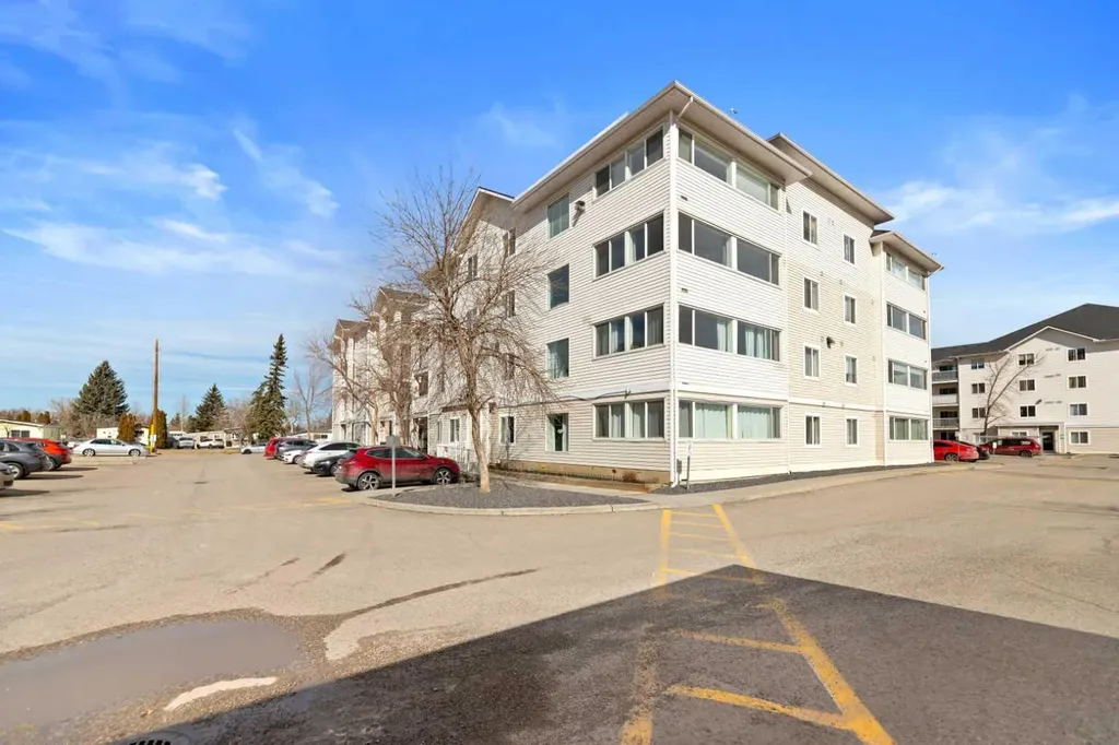 6224 17 Avenue SE Calgary AB T2A 7X8