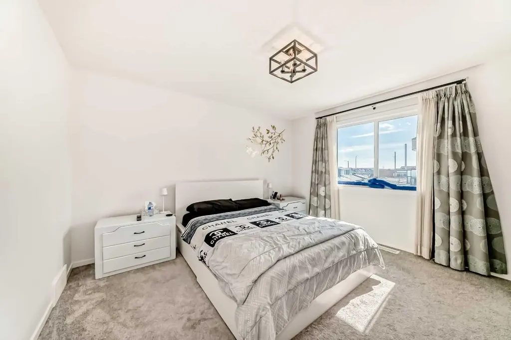 91 Walcrest Way SE Calgary AB T2X 4G2