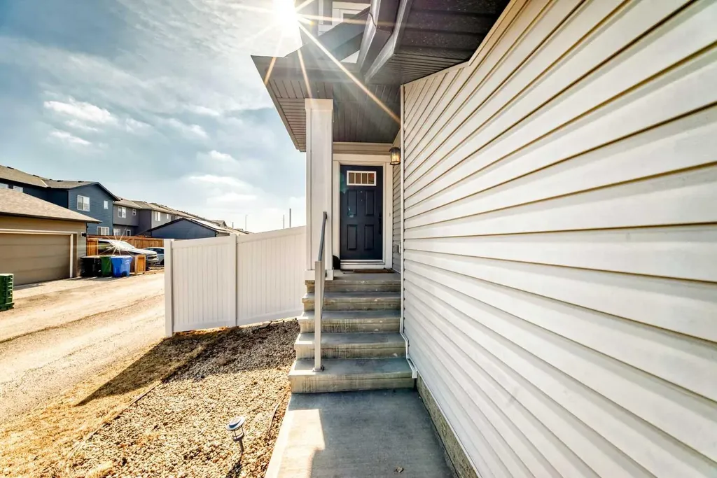 91 Walcrest Way SE Calgary AB T2X 4G2
