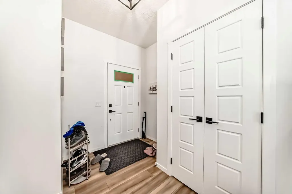 91 Walcrest Way SE Calgary AB T2X 4G2