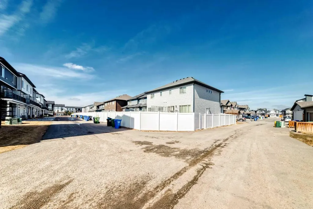 91 Walcrest Way SE Calgary AB T2X 4G2