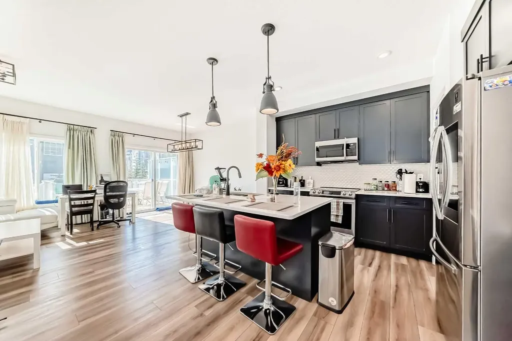 91 Walcrest Way SE Calgary AB T2X 4G2