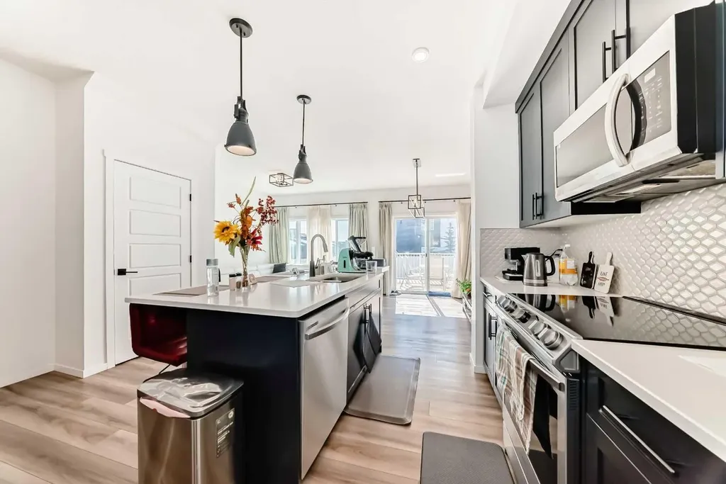 91 Walcrest Way SE Calgary AB T2X 4G2