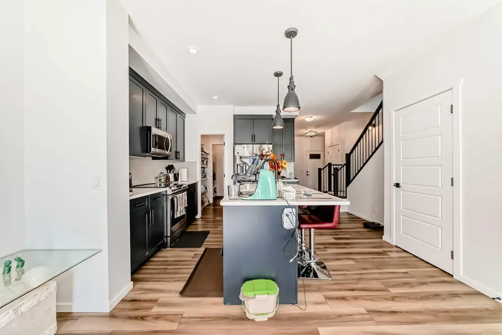 91 Walcrest Way SE Calgary AB T2X 4G2