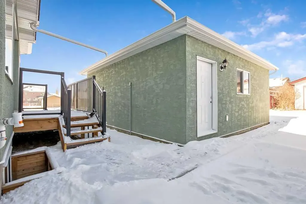 409 Strathcona Circle Strathmore AB T1P 0B1