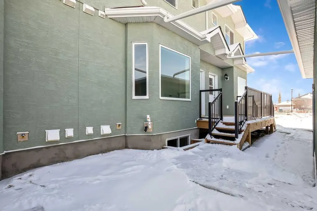 409 Strathcona Circle Strathmore AB T1P 0B1