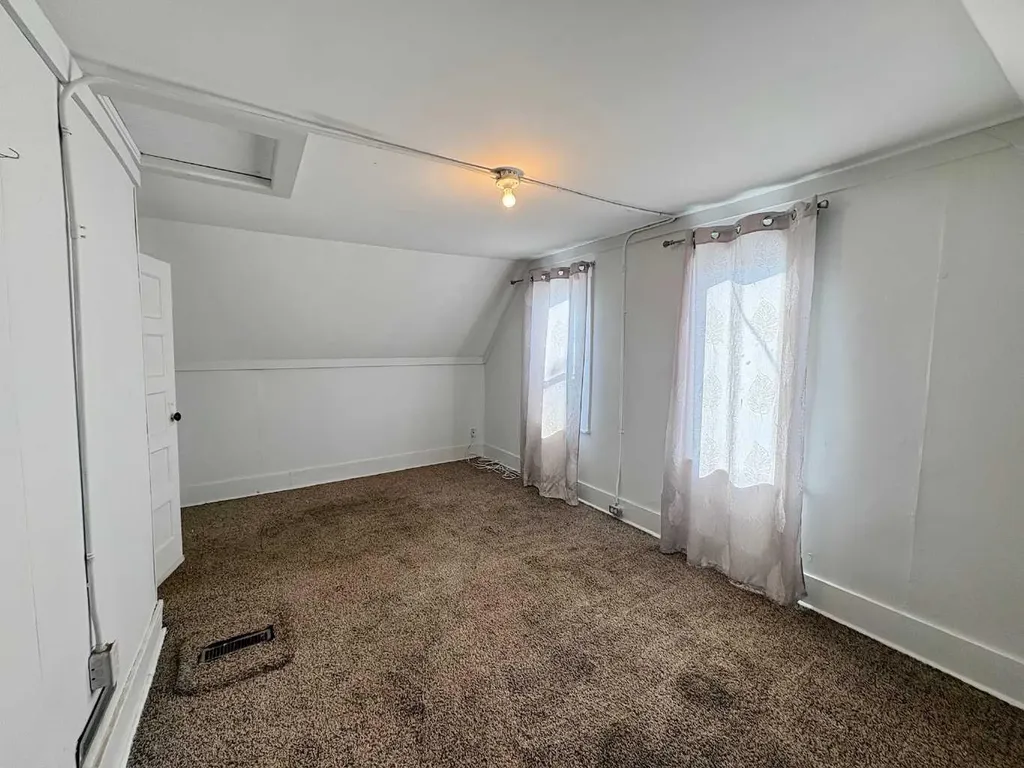 5310 46 Avenue Vermilion AB T9X 1X8